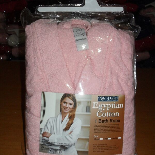 Pink color egyptian cotton bathrobes Pink color egyptian cotton bathrobes